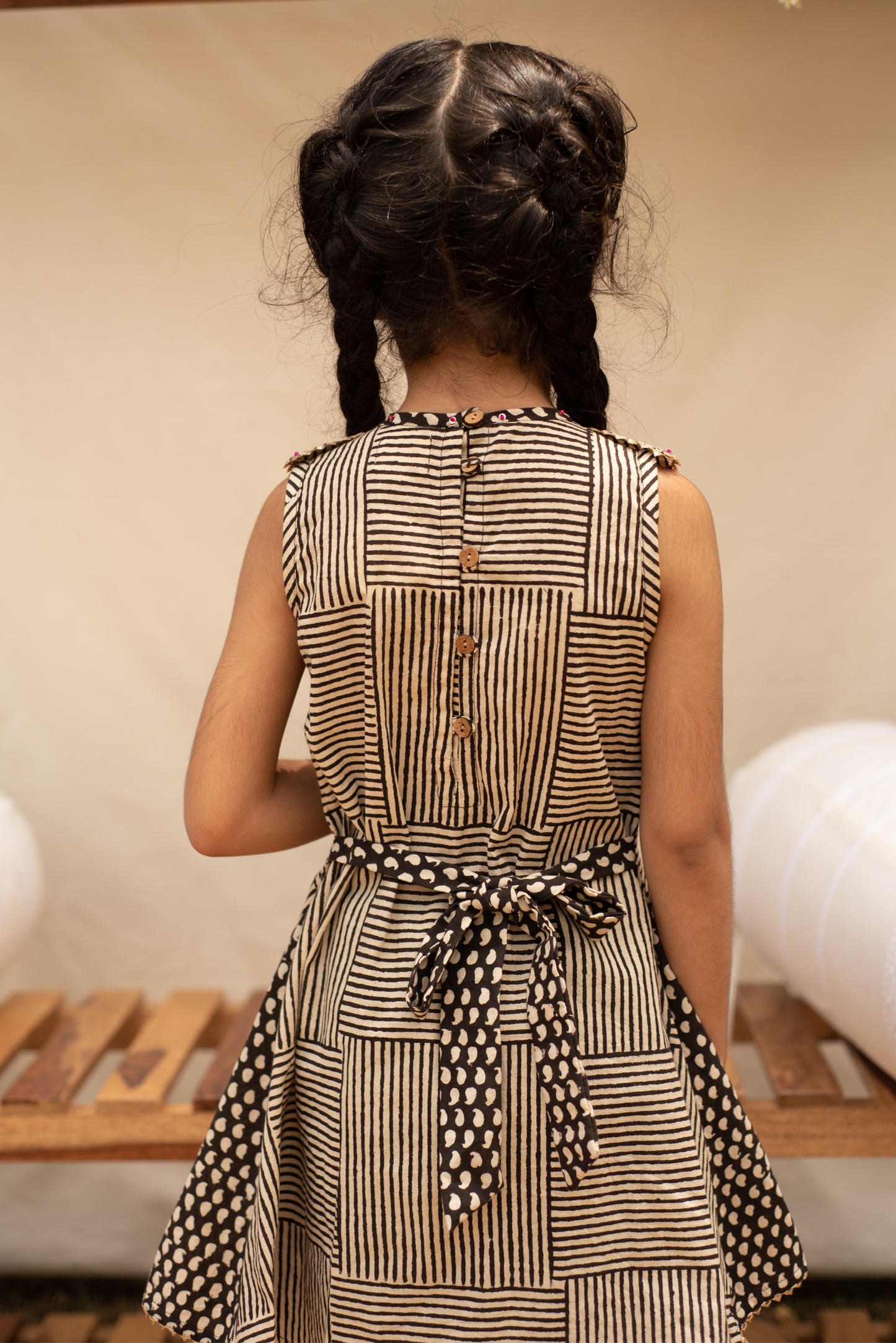 Syahi Paisley Kurta Set