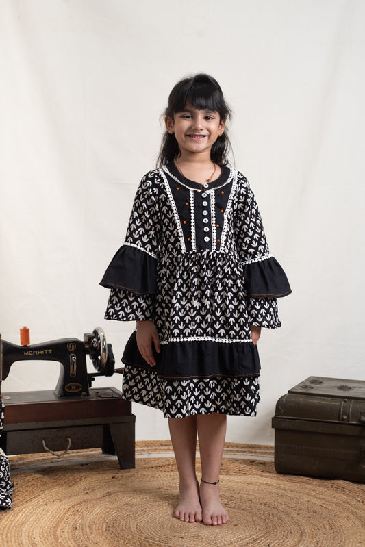 Syahi Lacey Dress