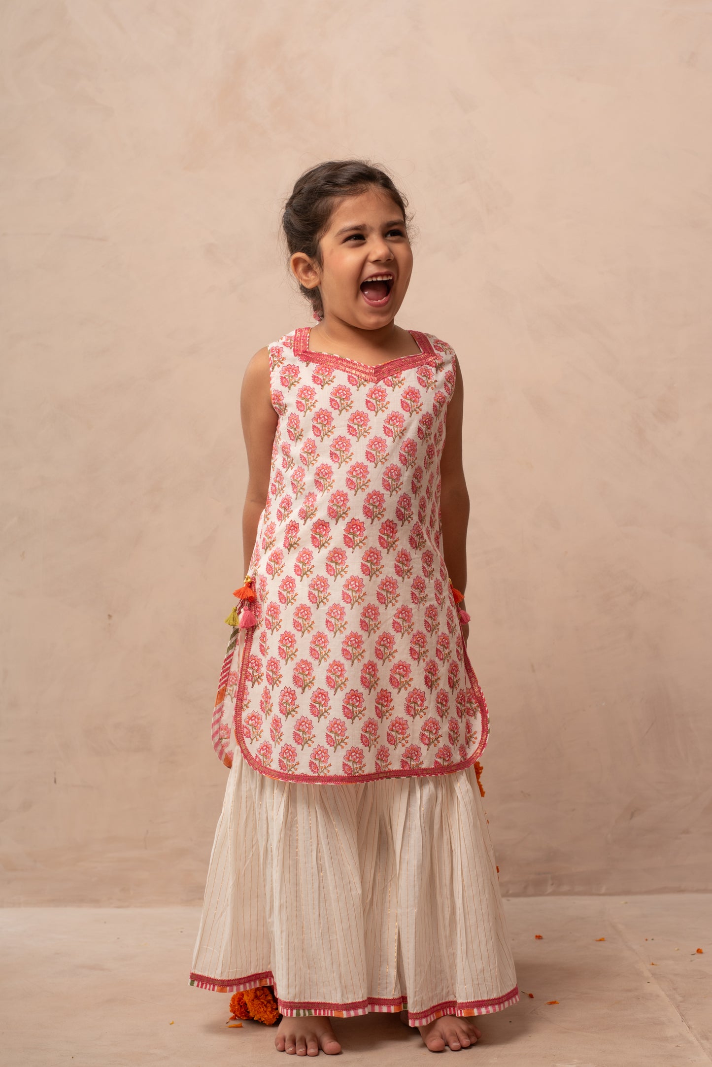 Gulabi Buti Sharara Set