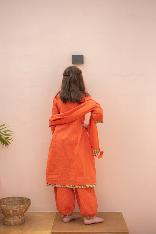 festive kids traditional wear narangi kurta close‑up