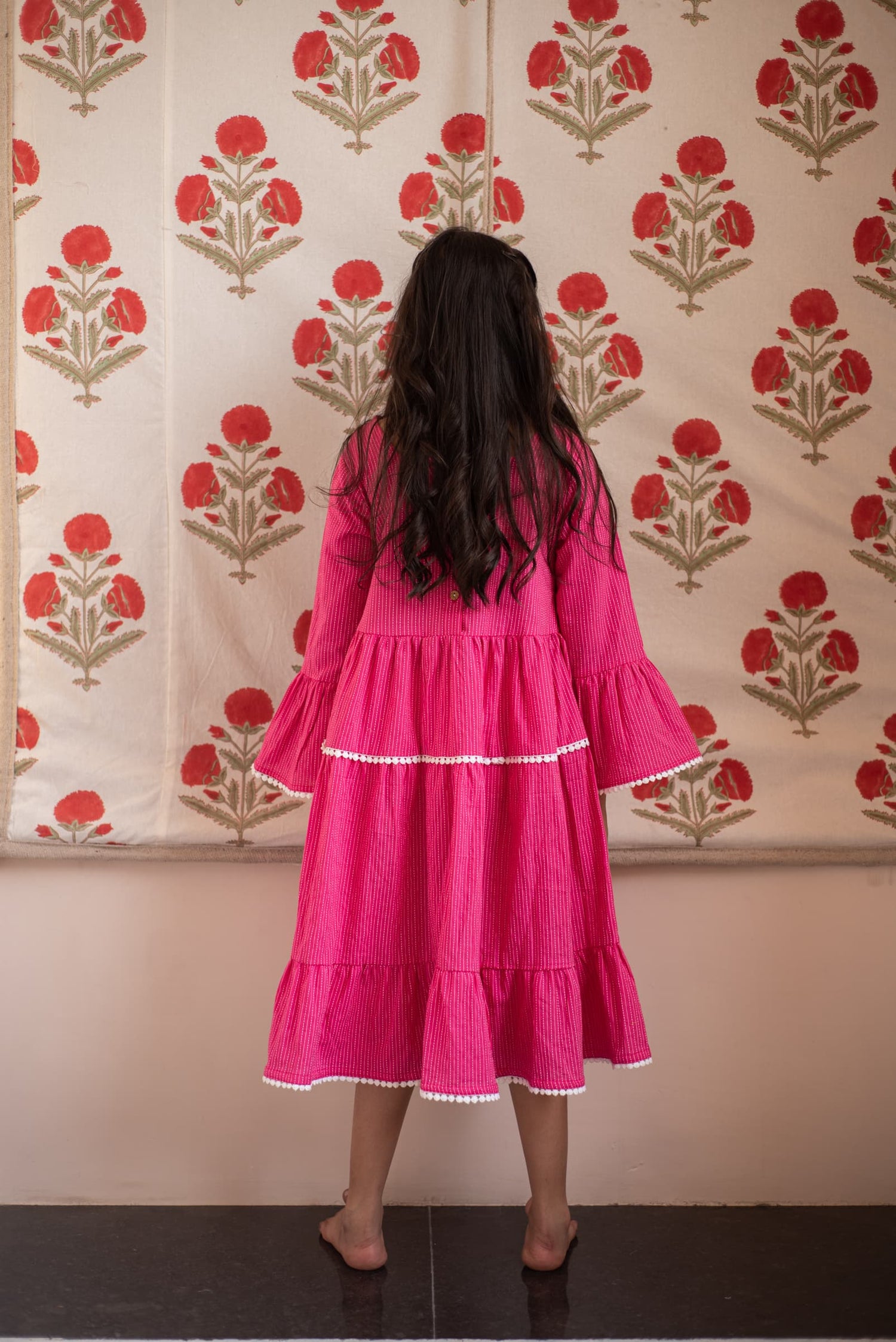 kids casual party dress tulip flower detail close-up