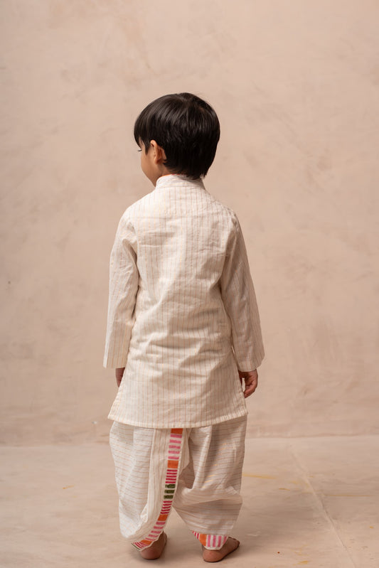 kid wearing sunhera dhoti kurta set.