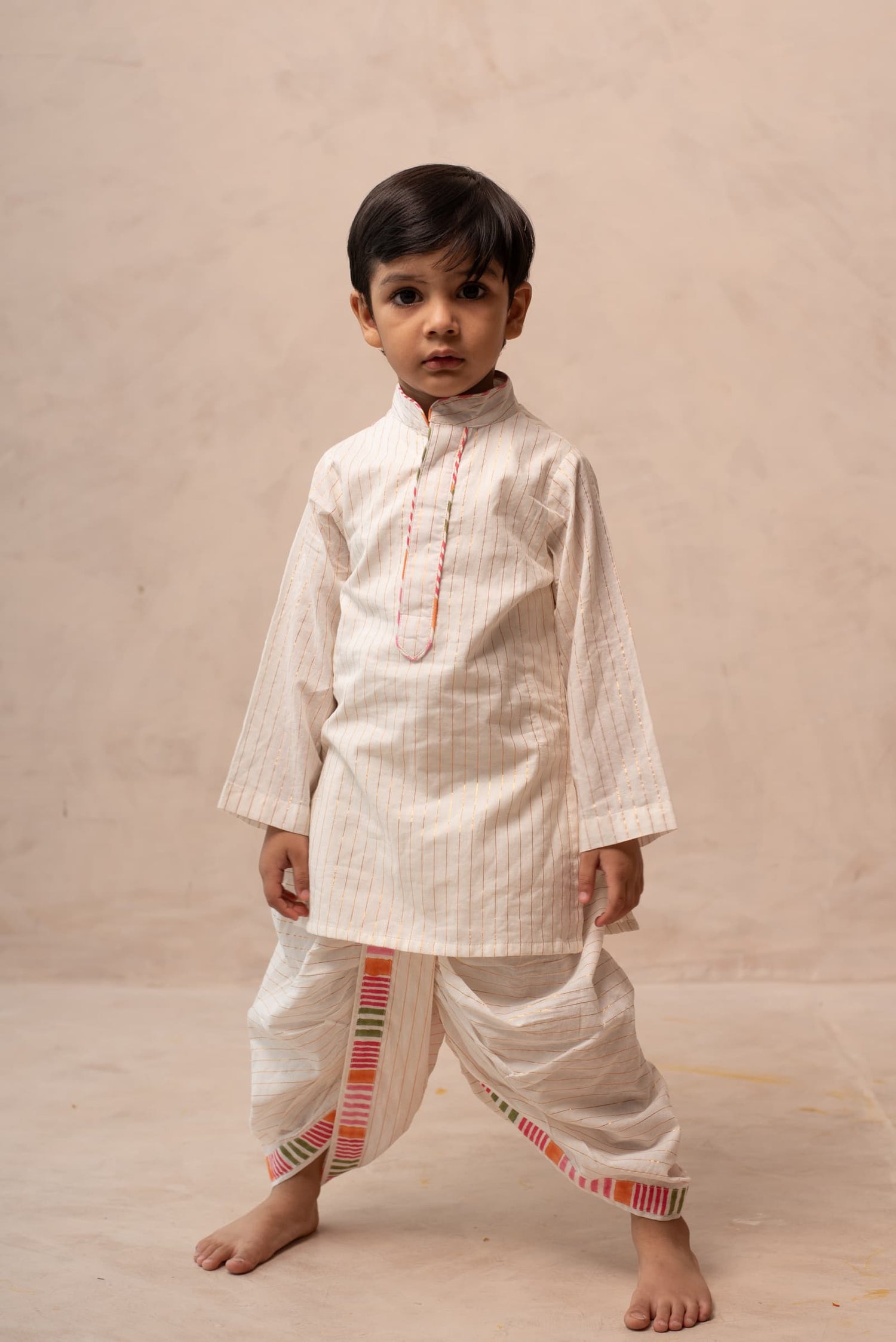 Sunhera dhoti kurta – front view
