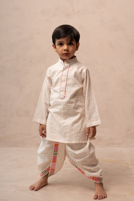 Sunhera dhoti kurta – front view